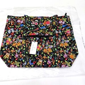 Vera Bradley Disney Classics on the Green Large Vera Tote NWT